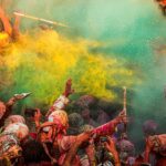 अहमदाबाद का अनोखा गरबा: जहां पुरुष साड़ी पहनकर और सिंदूर लगाकर करते हैं डांस, 200 साल पुरानी है परंपरा